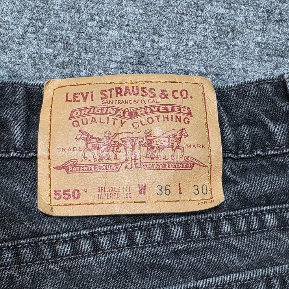 Vintage Levi's 550 Relaxed Fit Tapered Leg Black Jeans Men's‎ 36x30 Made in USA